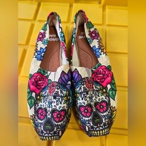 New Without box groove bags womens sugar skull slip on shoes size 7W